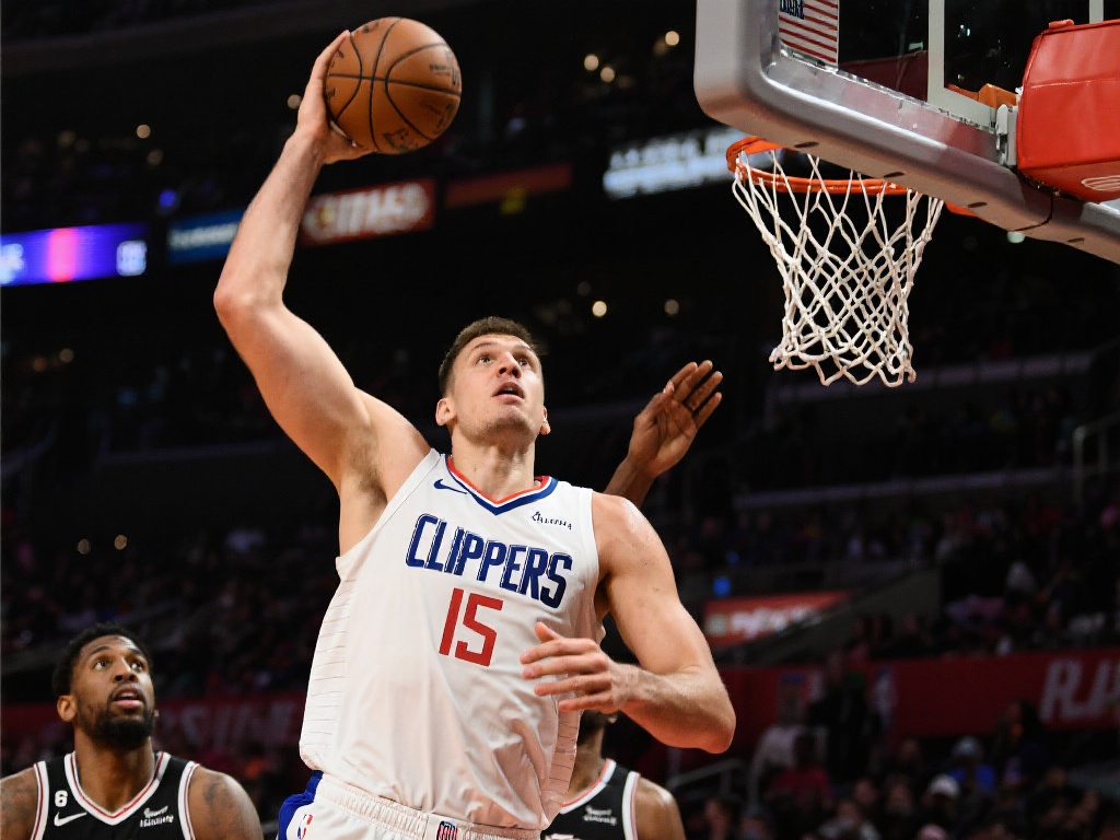 中超准入标准下，仅泰山、申花、海港三家俱乐部达标