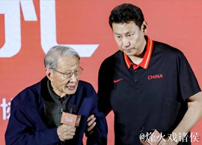 男篮失利之夜再传噩耗！前国家队主帅去世：首任奥运旗手辞世